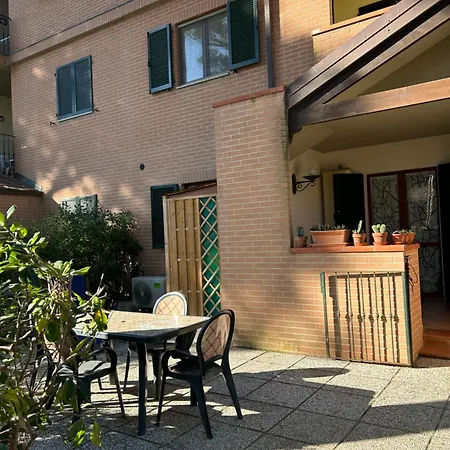 Bilocale Con Giardino